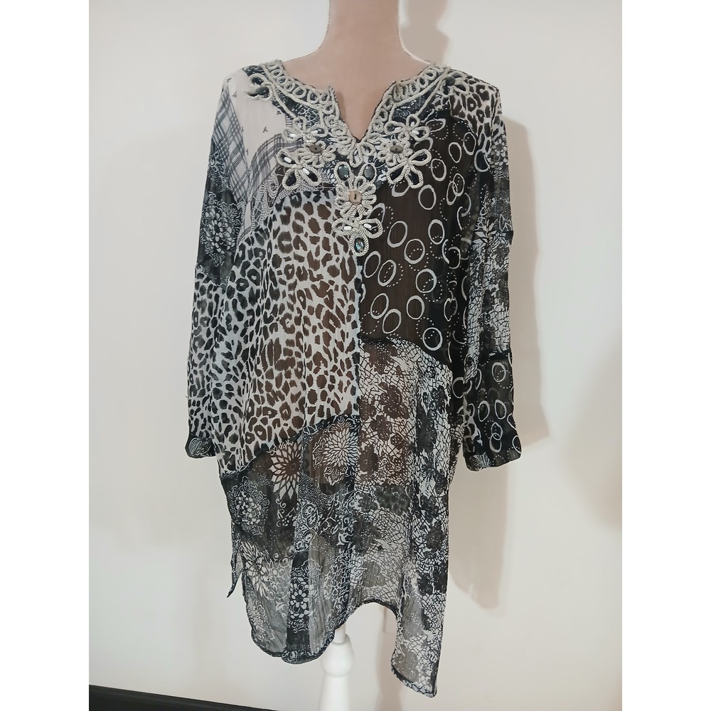 Maggie Barnes 2x Womens Sheer Patchwork Tunic Top Black White Animal Print